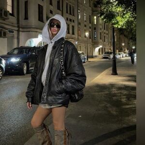 Vintage black leather bomber jacket rare batwing sz L